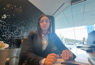 Gabriela, inicia sus prácticas de Recepcionista en el Hotel W Barcelona