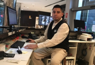 Daniel inicia sus prácticas de Recepcionista en el Hotel Villa Olímpica Suites de Barcelona